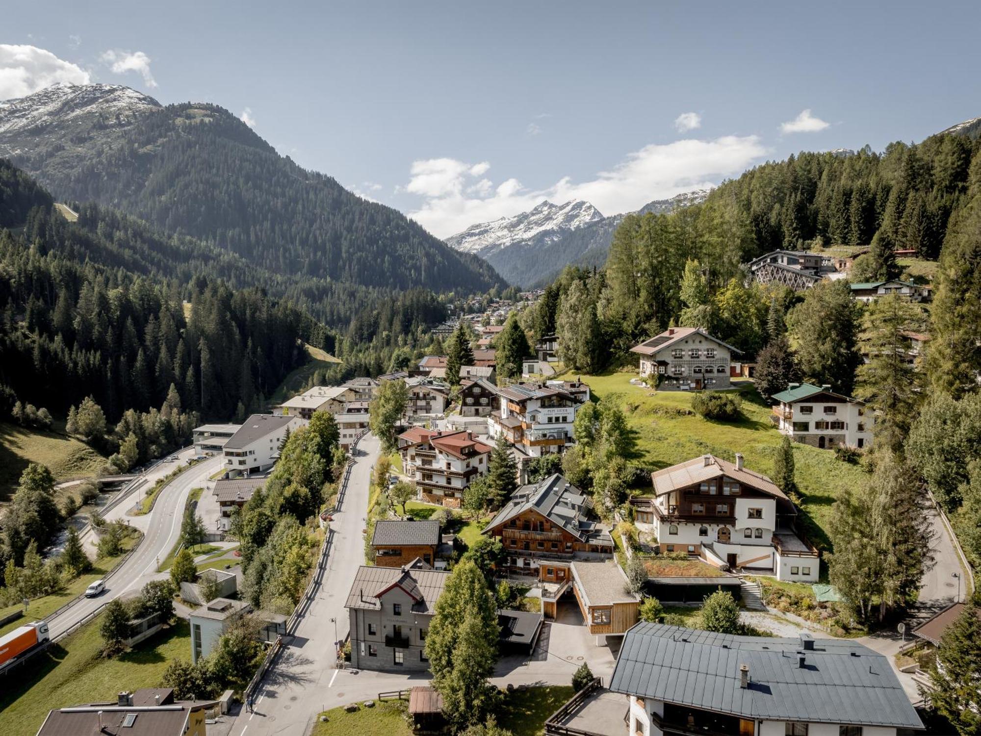 Отель Quality Hosts Arlberg - Haus Pepi Eiter Санкт-Антон-ам-Арльберг Экстерьер фото
