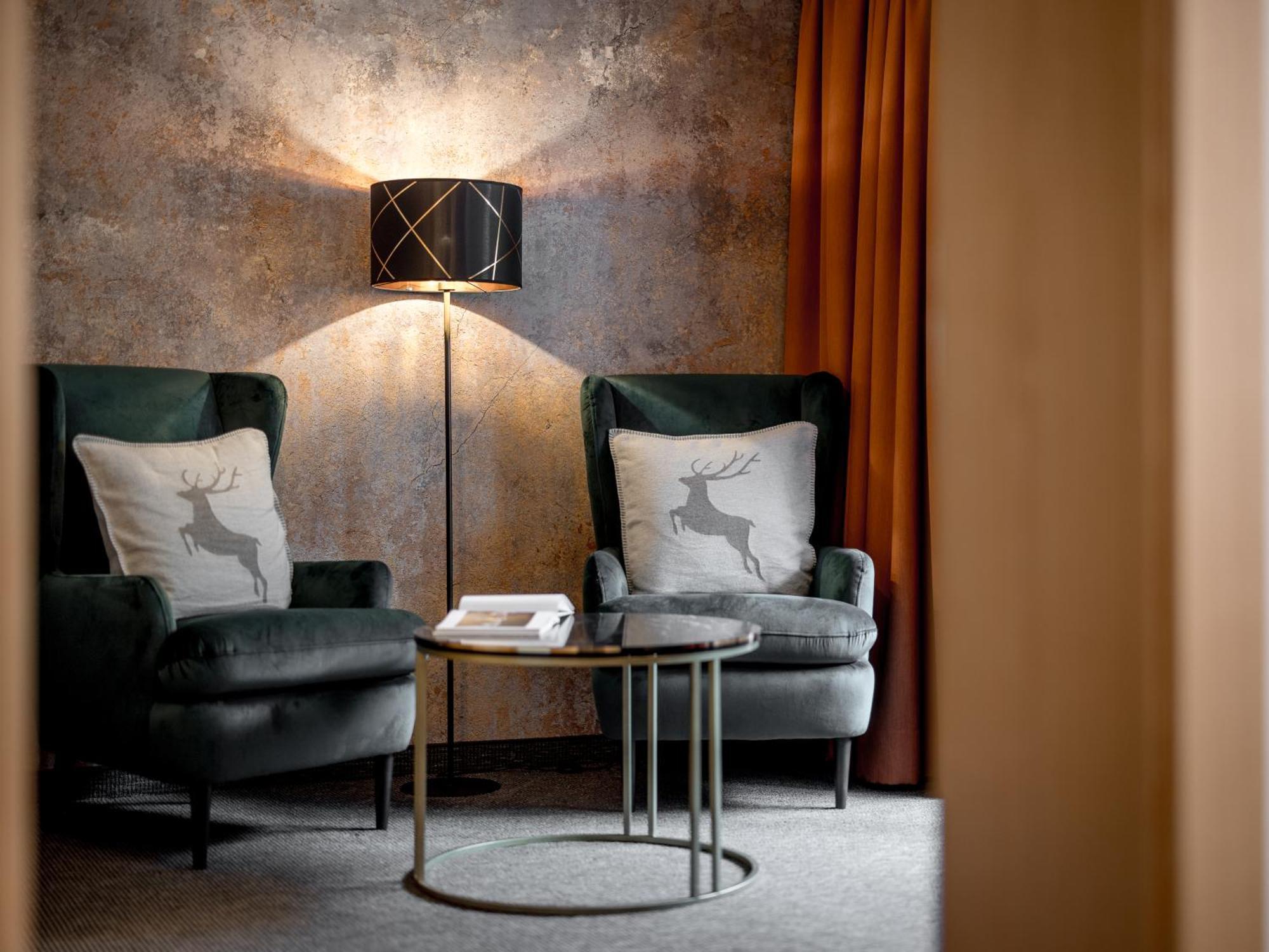Отель Quality Hosts Arlberg - Haus Pepi Eiter Санкт-Антон-ам-Арльберг Экстерьер фото