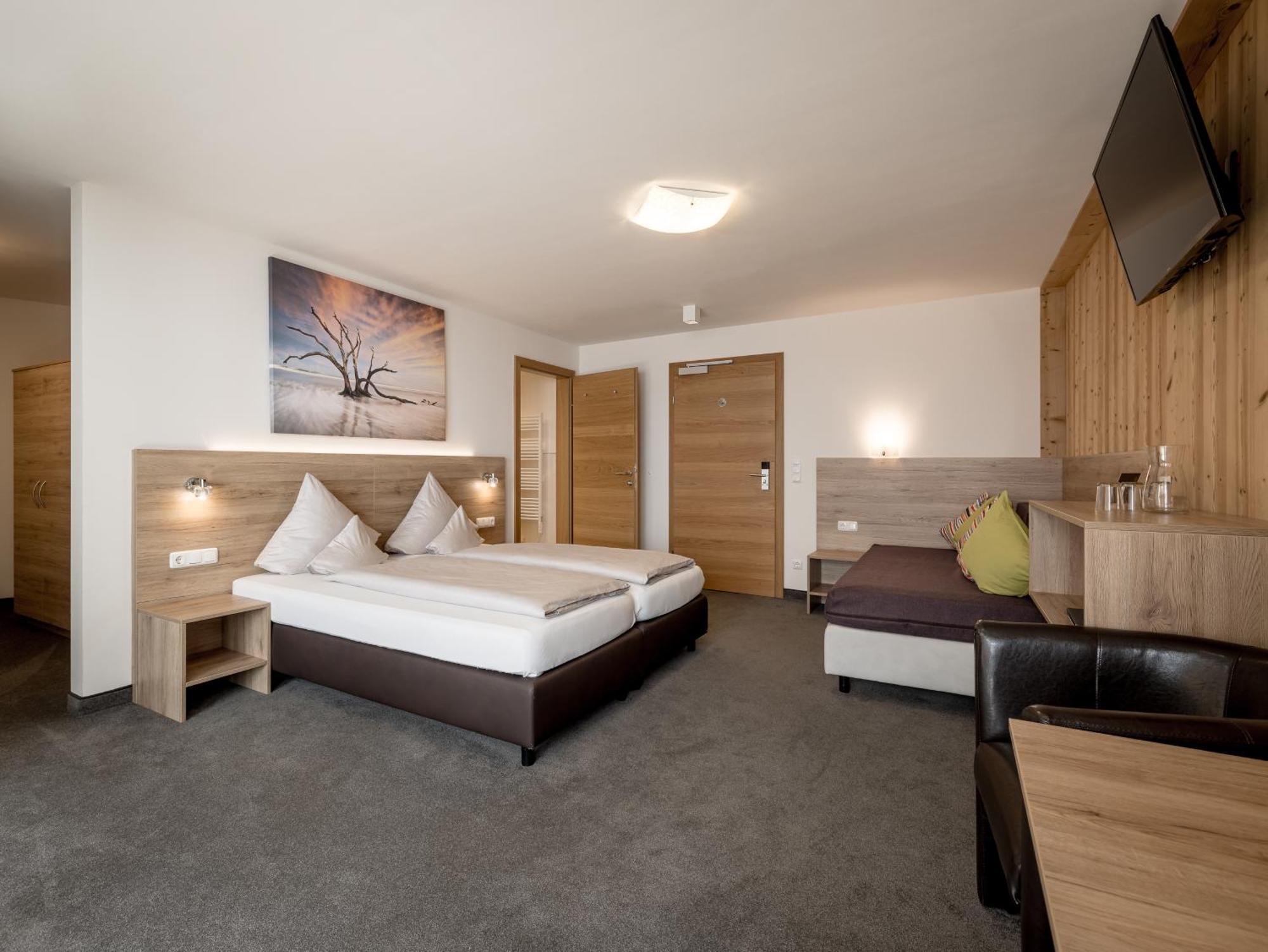 Отель Quality Hosts Arlberg - Haus Pepi Eiter Санкт-Антон-ам-Арльберг Экстерьер фото