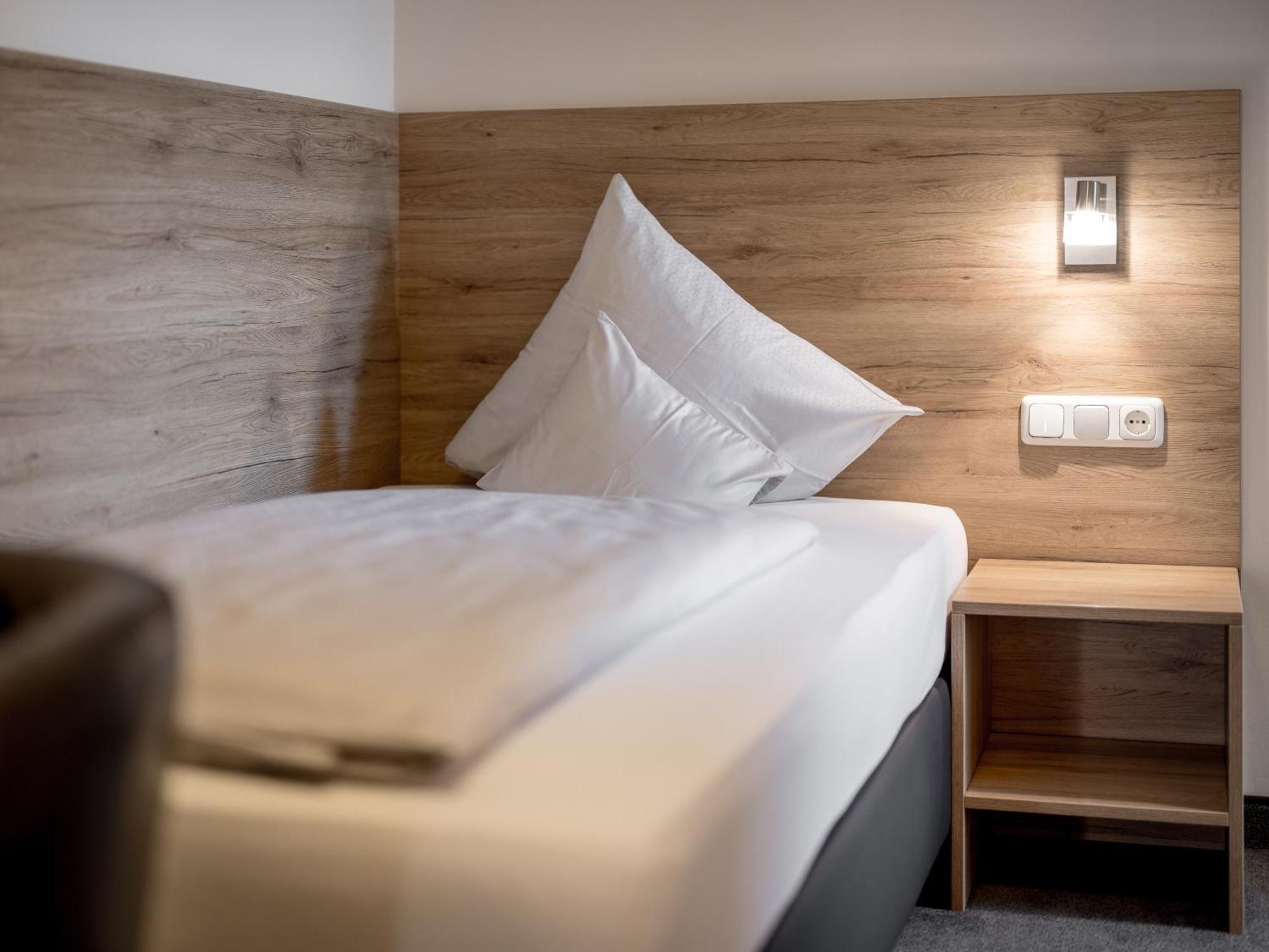Отель Quality Hosts Arlberg - Haus Pepi Eiter Санкт-Антон-ам-Арльберг Экстерьер фото