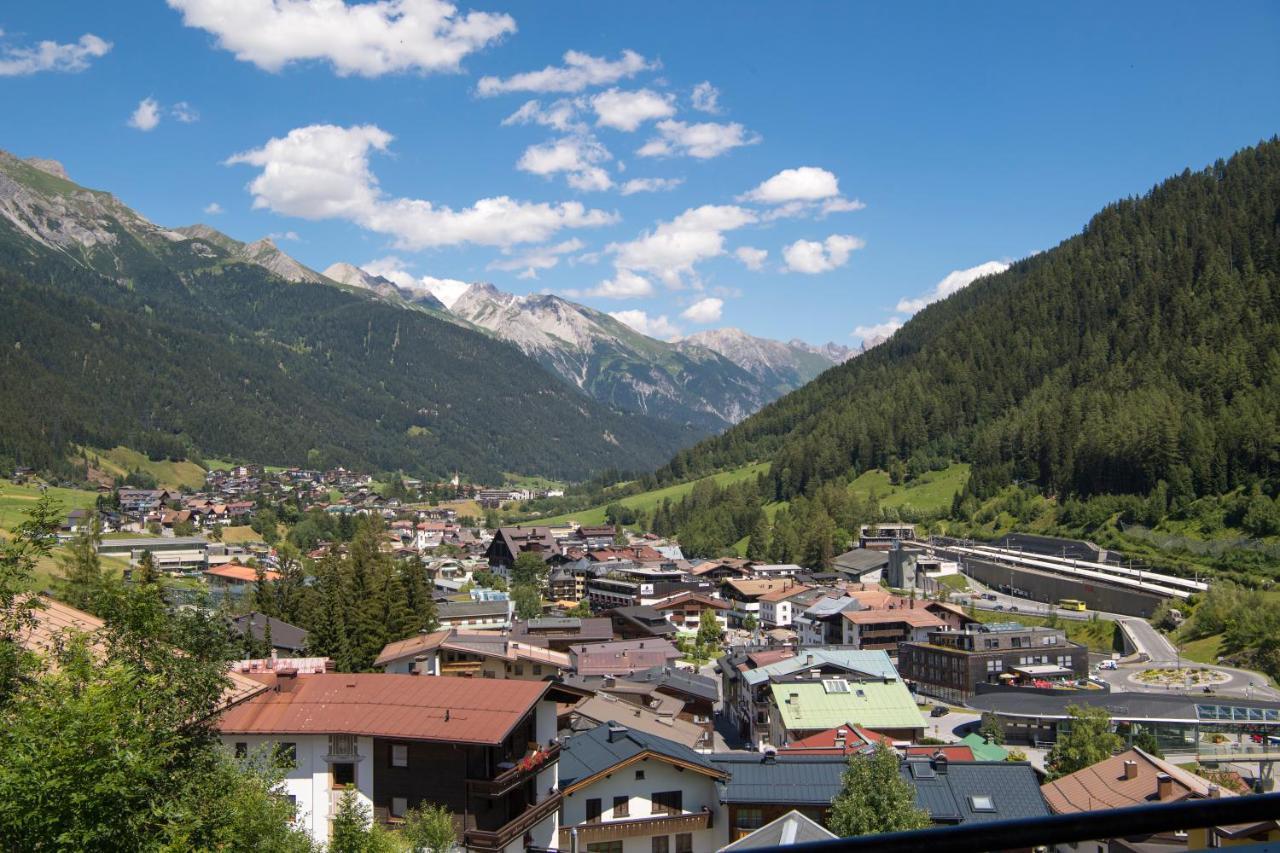 Отель Quality Hosts Arlberg - Haus Pepi Eiter Санкт-Антон-ам-Арльберг Экстерьер фото